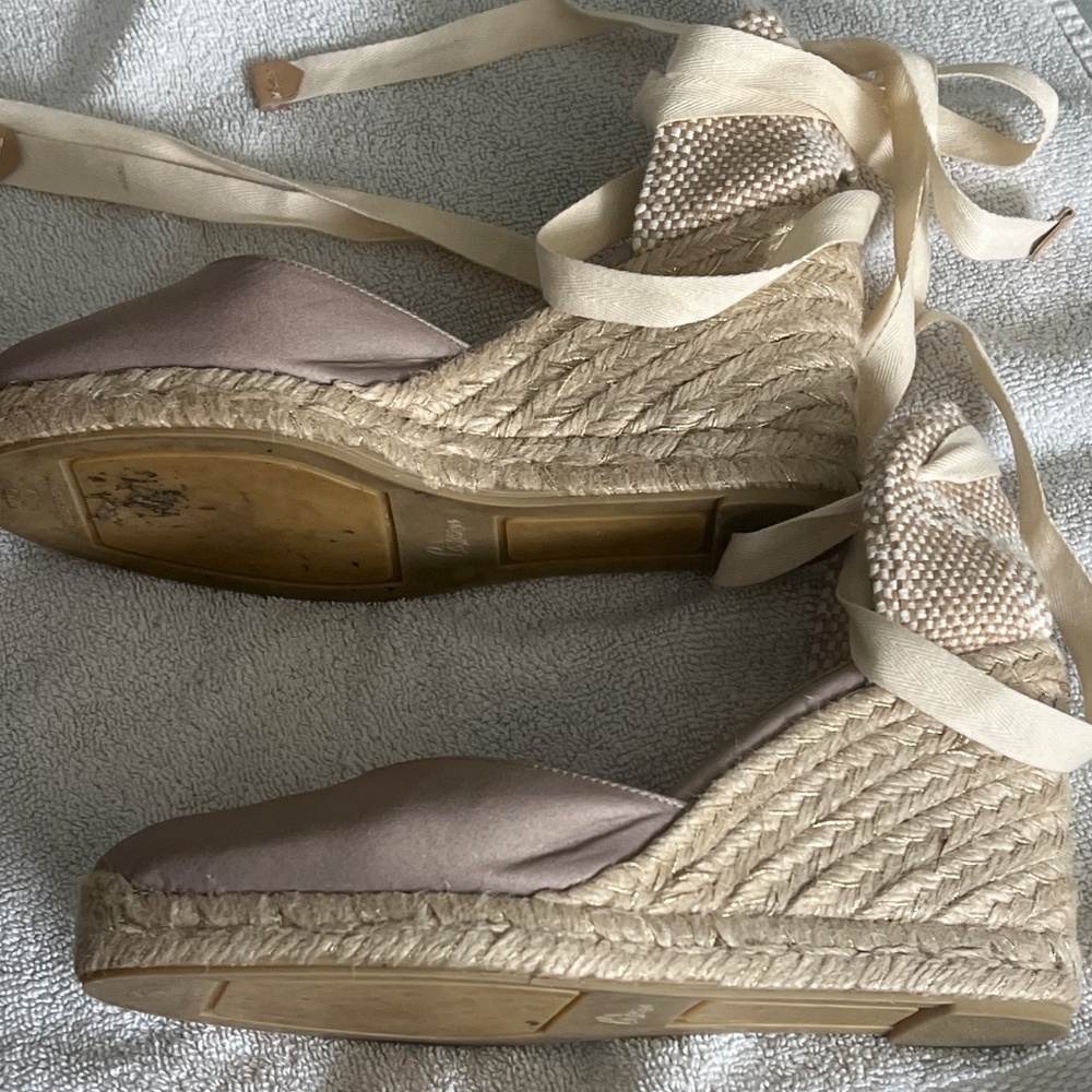 Wedge - Picture 3 of 4